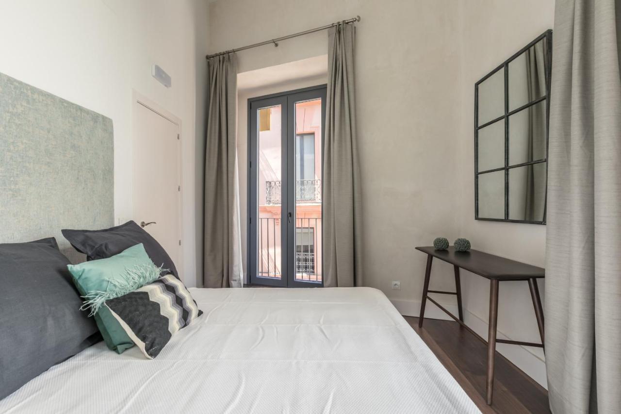 Green-Apartments Sierpes Luxury Suites Севілья Екстер'єр фото